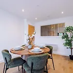 Stylish 2Br City Apartment Free Parking & Terrace Appartement Leeds (West Yorkshire)