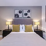 Appartement Stylish 2Br City Apartment Free Parking & Terrace *