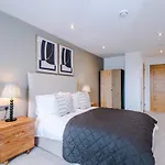 Appartement Stylish 2Br City Apartment Free Parking & Terrace