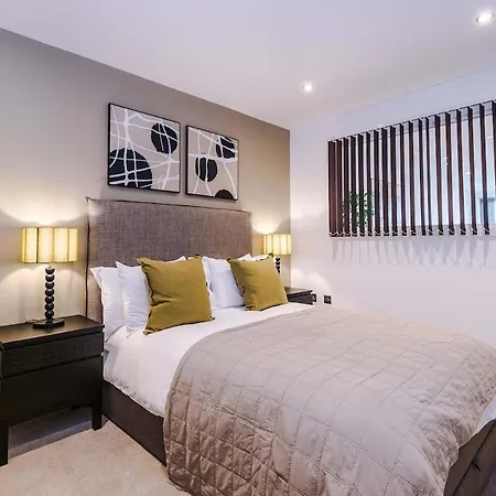 Stylish 2br Free Parking & Terrace *