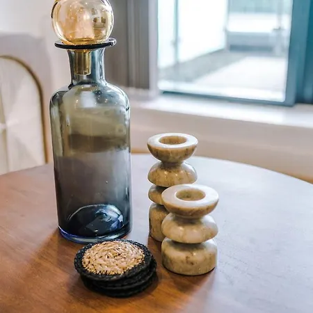 Apartament Chic 2 Bed With Terrace & Parking *