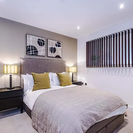 Chic 2 Bed With Terrace & Parking Appartement