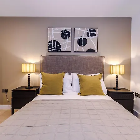 شقة Stylish 2br Free Parking & Terrace