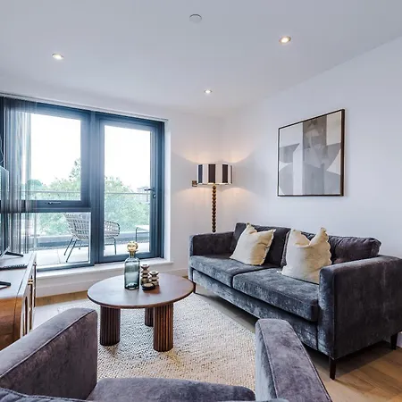Stylish 2br Free Parking & Terrace *