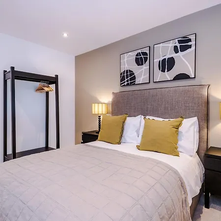 Stylish 2br Free Parking & Terrace *
