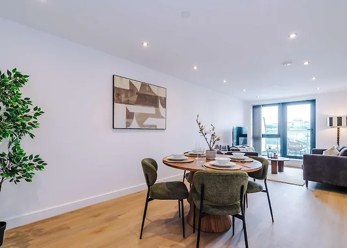 Chic 2 Bed With Terrace & Parking Appartement *