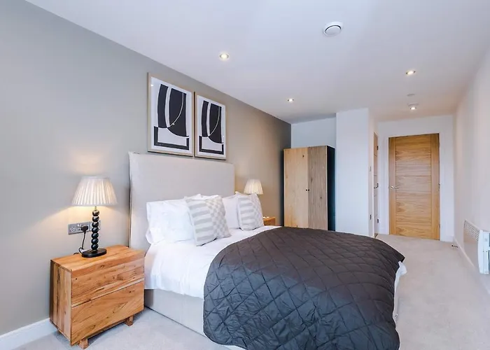 Appartement Chic 2 Bed With Terrace & Parking