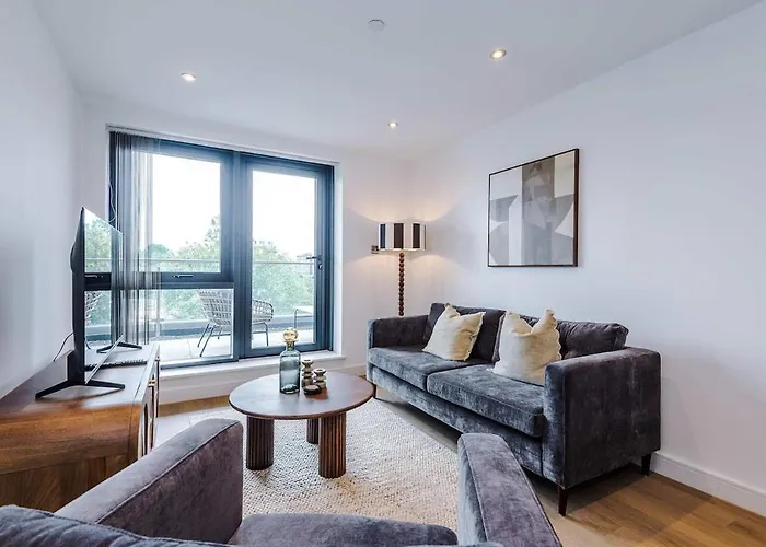 Chic 2 Bed With Terrace & Parking *